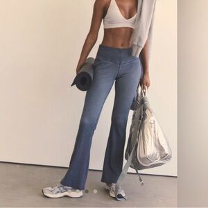 FREE PEOPLE movement